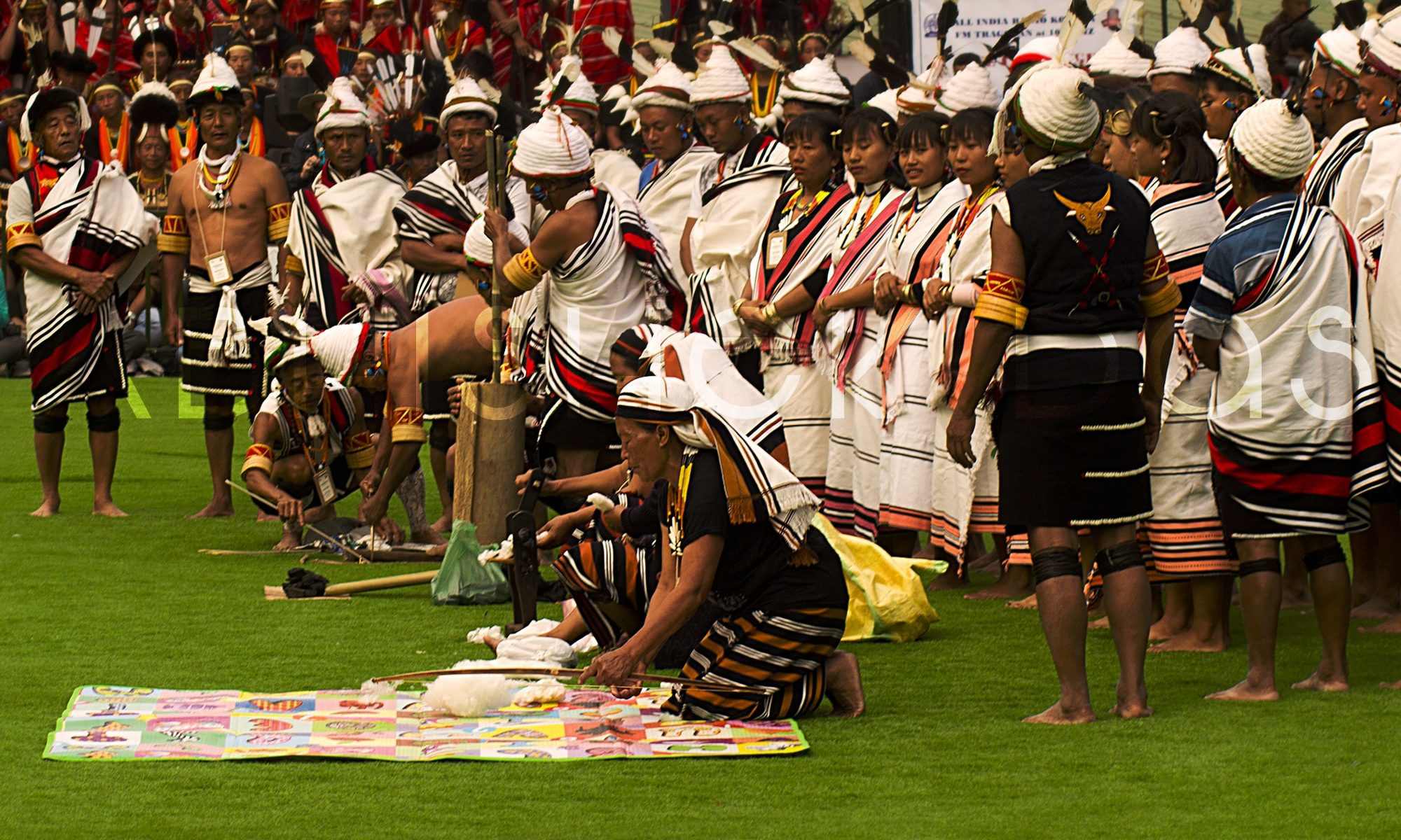 One of the most authentic features performance, sports, crafts and culture that are performed in the main arena