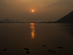 Baranti lake is well-bounded with stones and few places add immense beauty for the tourist
