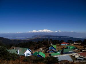 180° panorama view of the four highest peaks from the summit, Sandakphu, the highest peak of West Bengal.