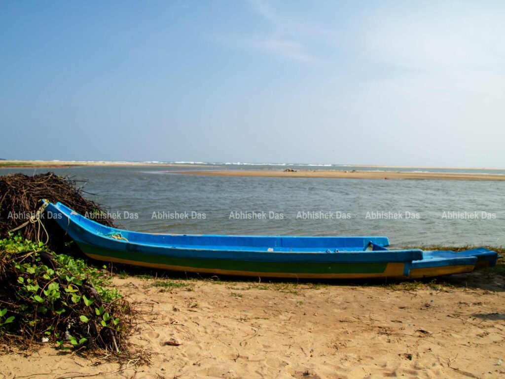 raft beside fort