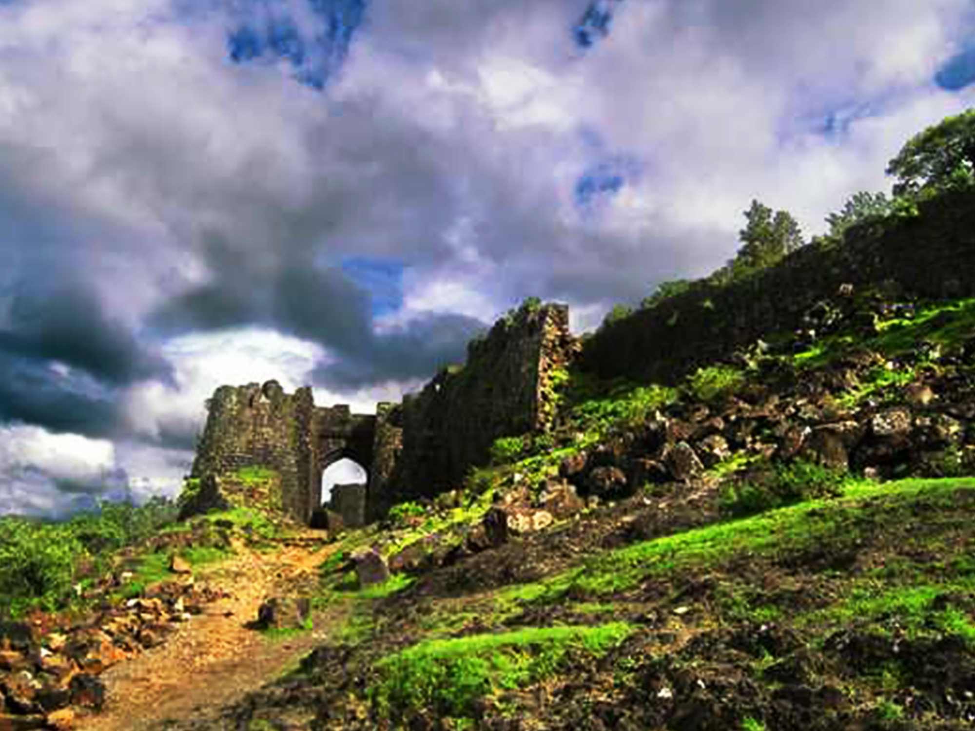 10 Spectacular Hill Stations in India That Are Underrated | Feature ...