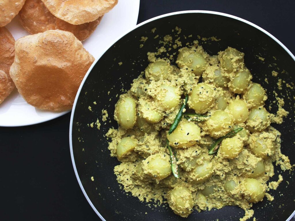 Aloo Poshto is undoubtedly one of the most celebrated Bengali dishes enjoyed by Bengalis