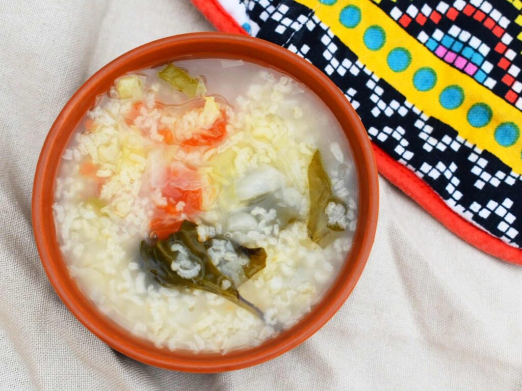 This northeast India traditional food has a soupy kind of texture which is similar to that of khichadi.