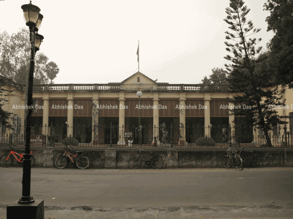 one of the oldest museums in India that has preserved the rare artefacts and utensils of the French Colony