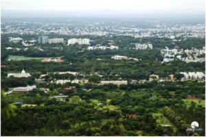 Chamundi Hills was a perfect pleasure, with a complete panoramic view of the city.