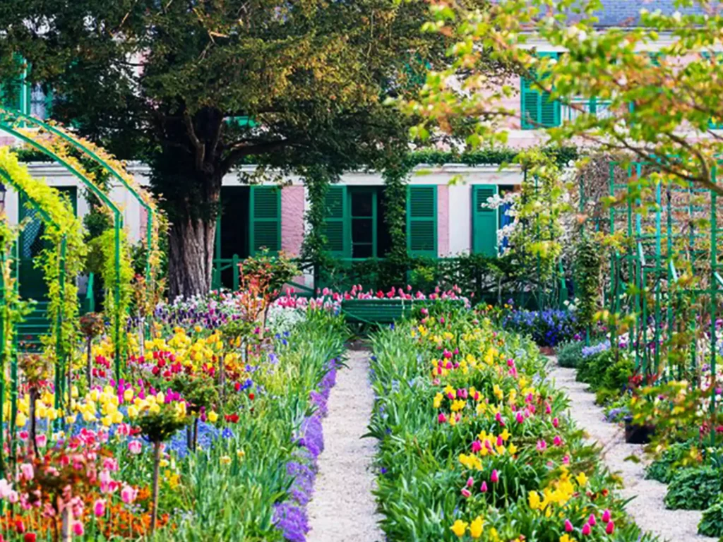 Giverny, a charming village that was once home to the renowned painter Claude Monet