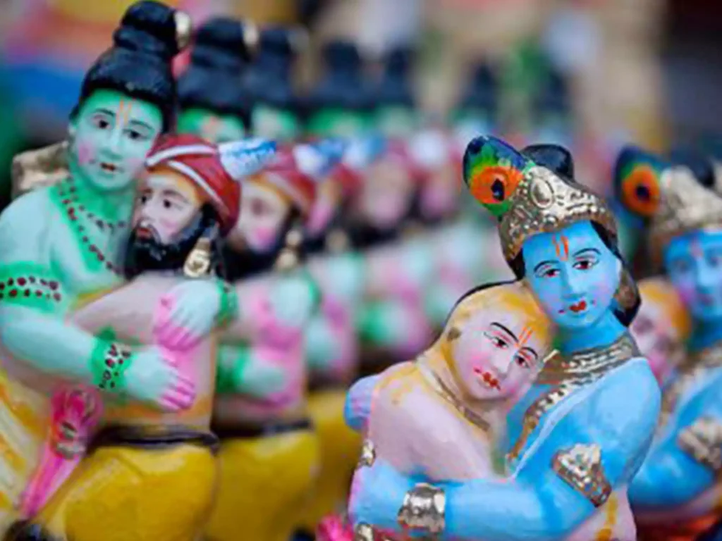 cultural and festival etiquette in India respectful