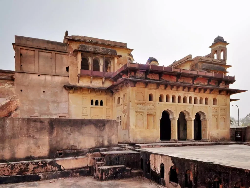 Uncover the Charm of Rai Praveen Mahal