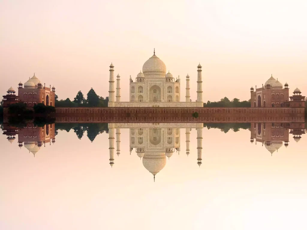 Best Time to Visit Taj Mahal