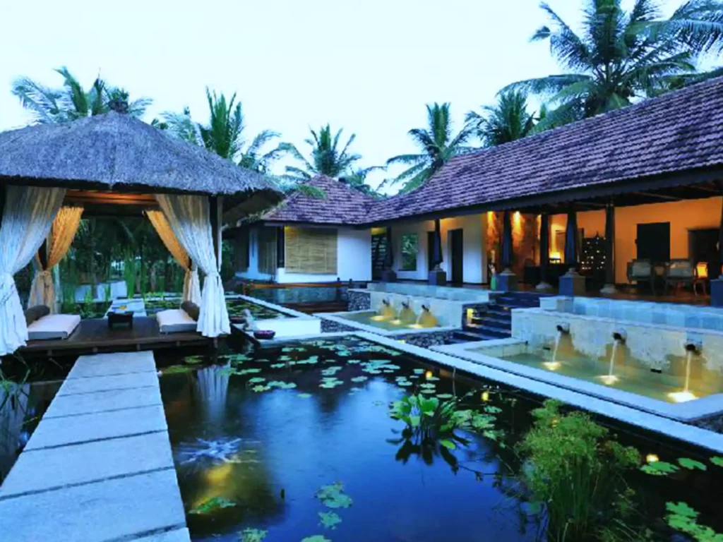 Ayurooms is more of an agglomerate of top Ayurveda health resorts in India.