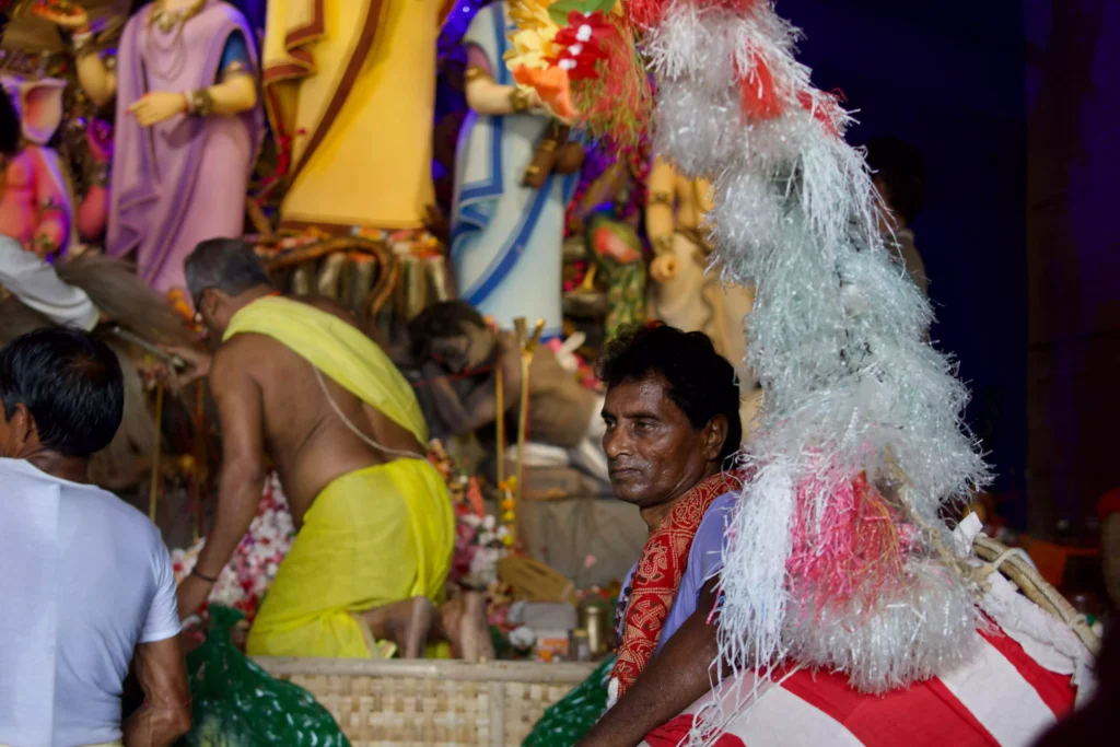 The sound of this drum isn’t just music; it’s a vibration. It’s the sound of Pujo itself