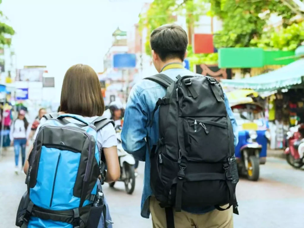 Beware ofscams and tourist traps